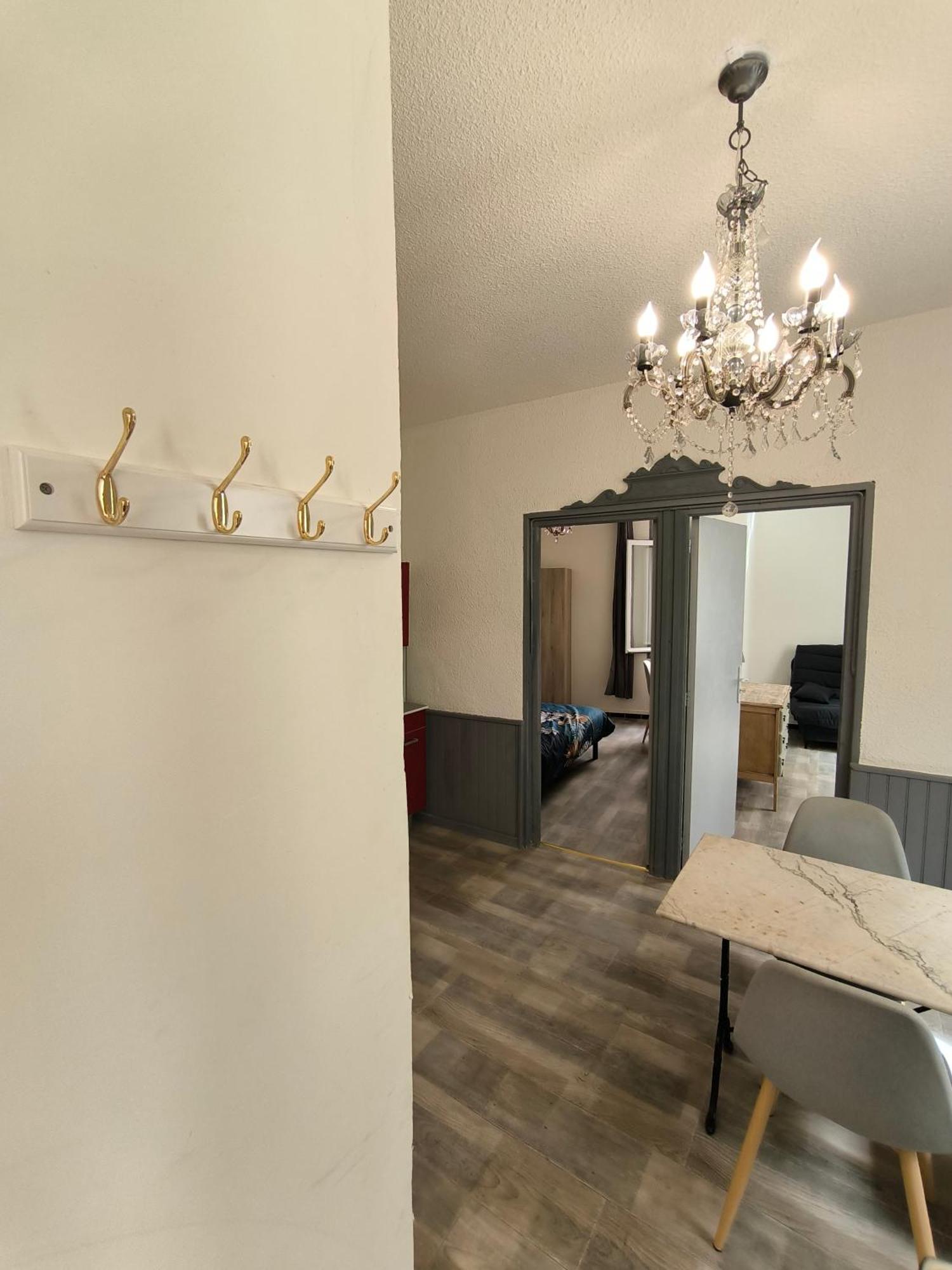 Appartement Chaleureux Dans Le Centre De Beziers Exterior photo
