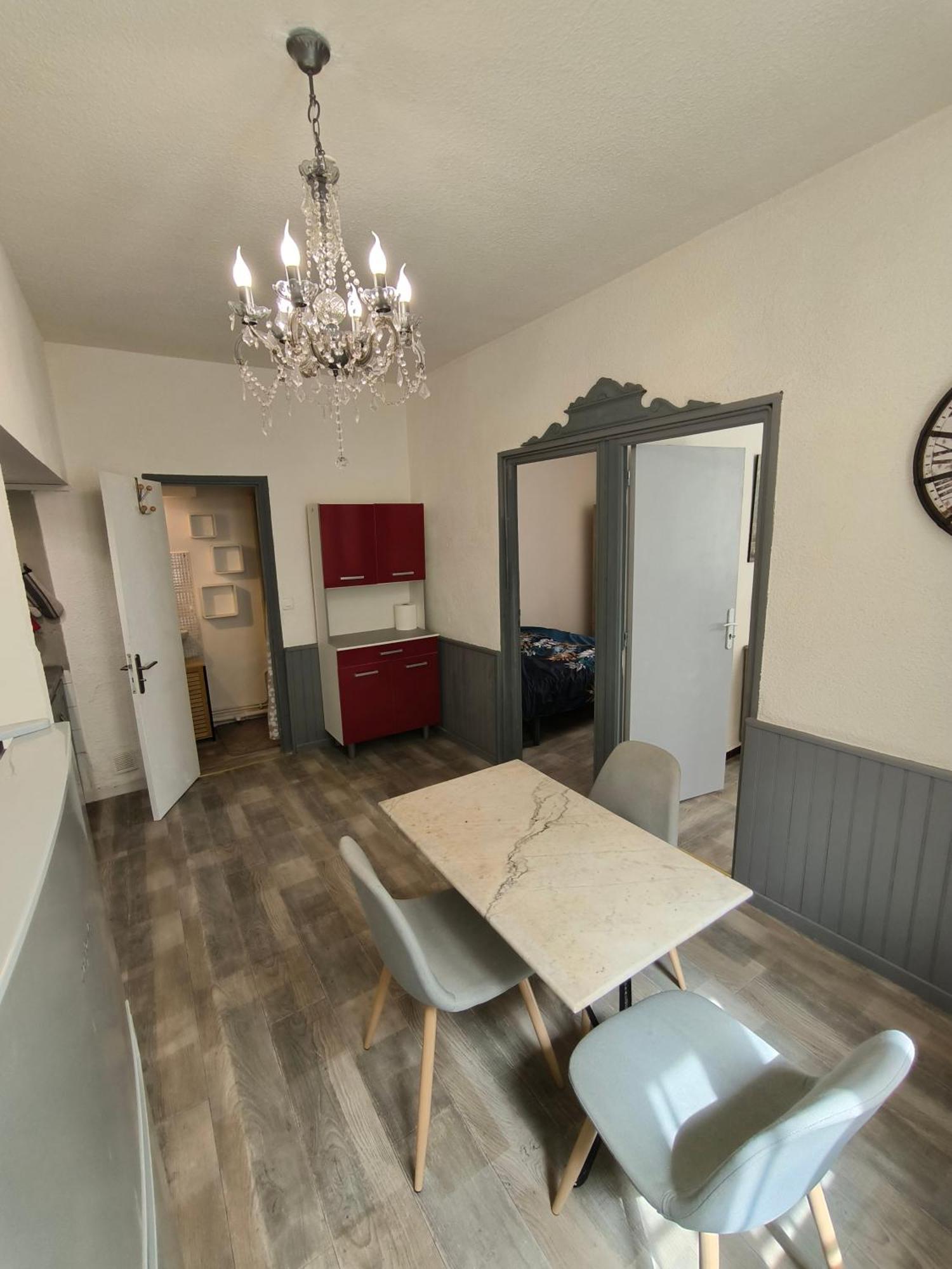 Appartement Chaleureux Dans Le Centre De Beziers Exterior photo