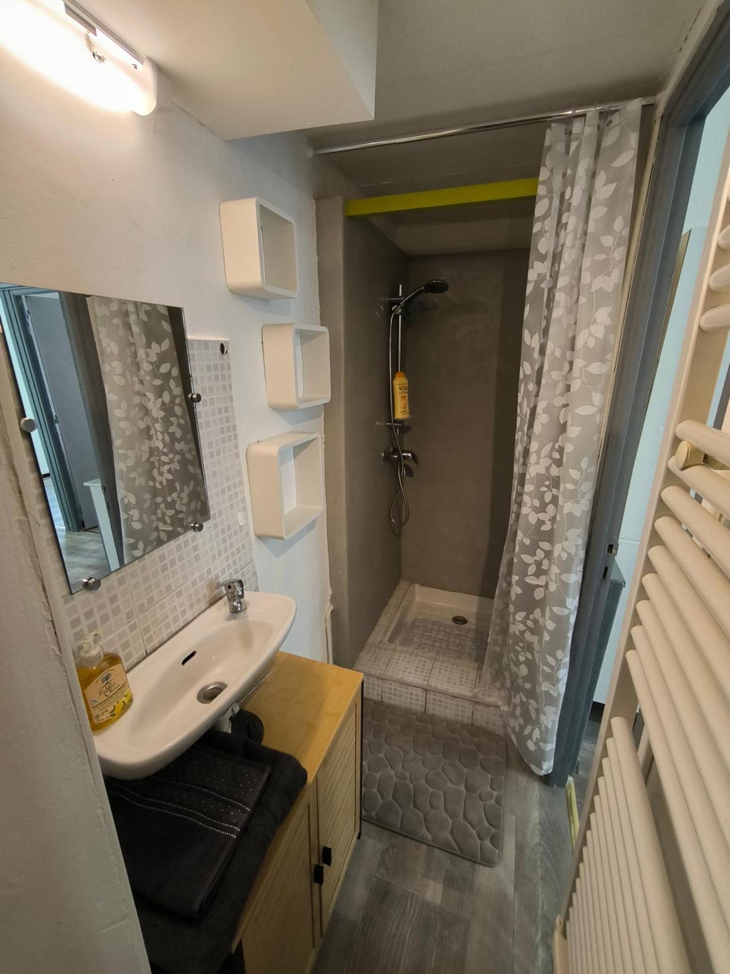 Appartement Chaleureux Dans Le Centre De Beziers Exterior photo
